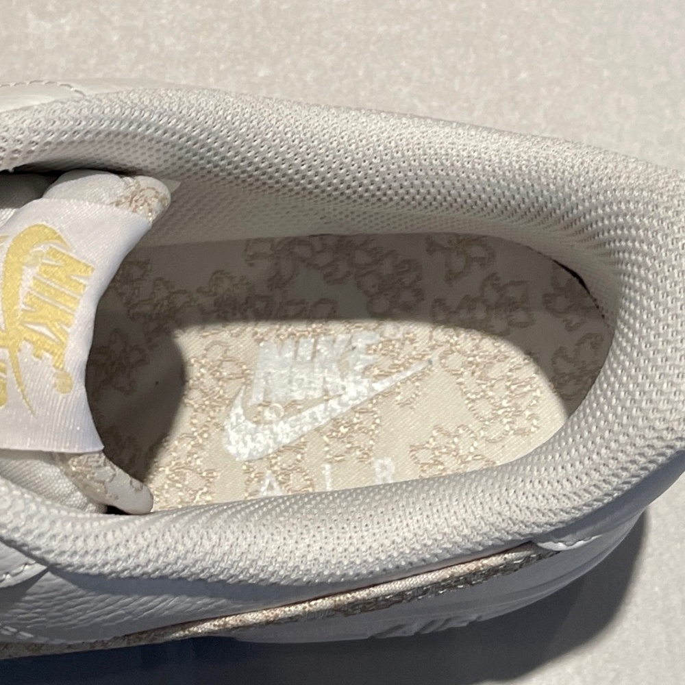 🪷Nike Air Force 1 ‘07 SE Sneakers - NWT - Size 9🪷 - Picture 6 of 8